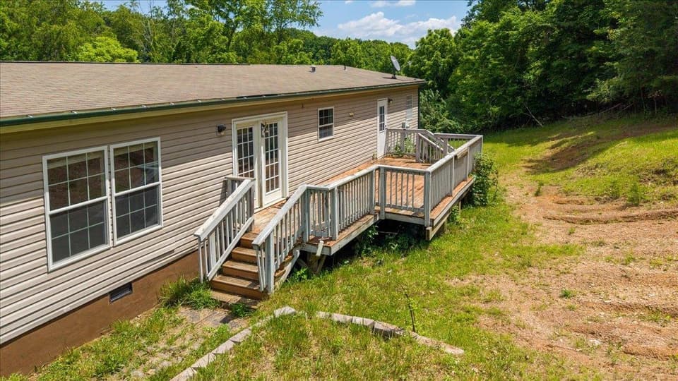 655 Peachtree Hill, photo 27 of 33