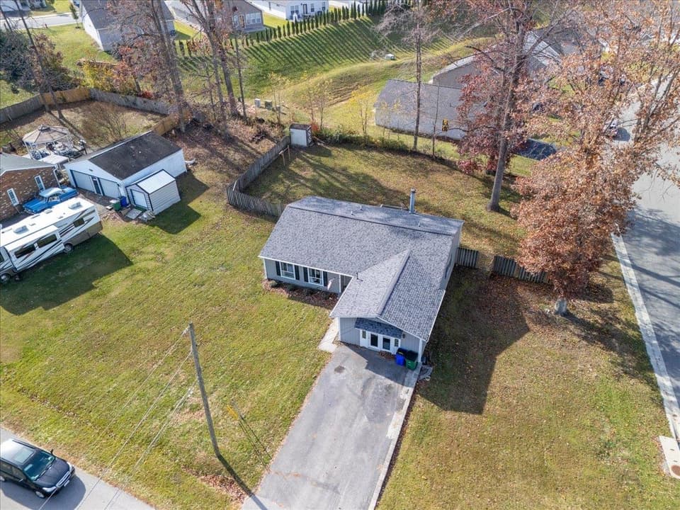 625 Curtis Drive, photo 27 of 32