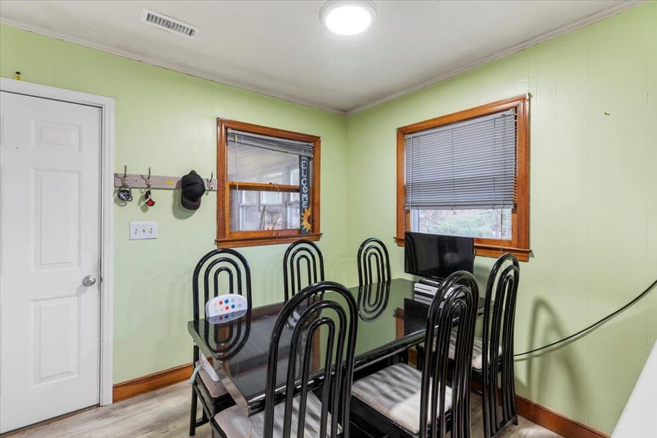 135 Griggs Street, photo 10 of 36
