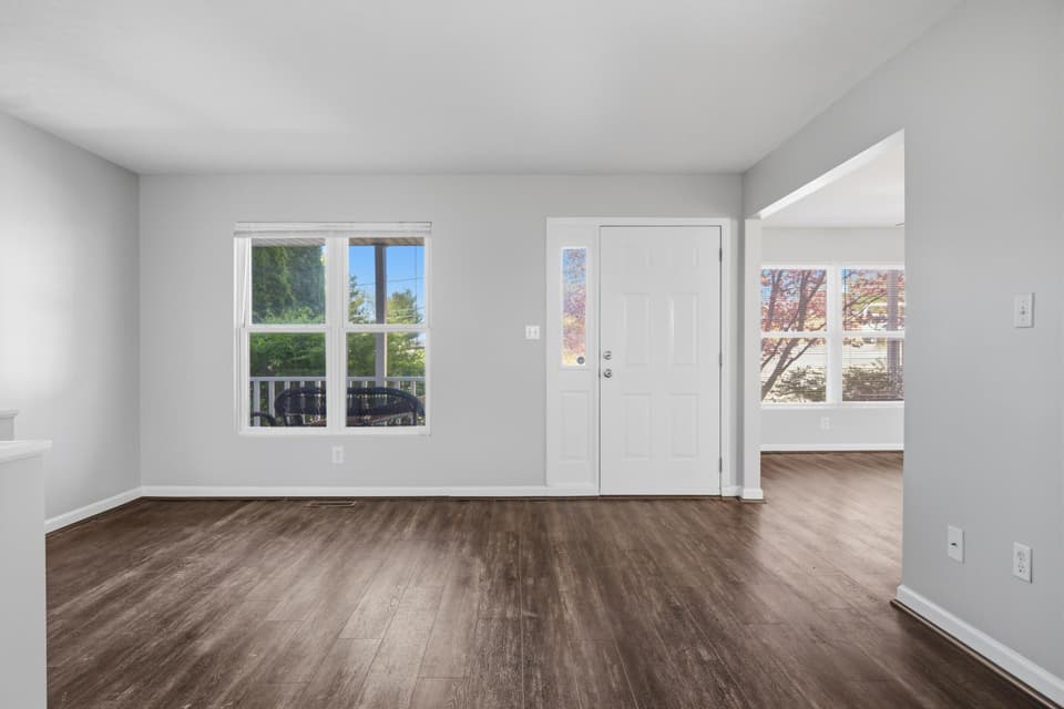 130 Warren Street, photo 7 of 40