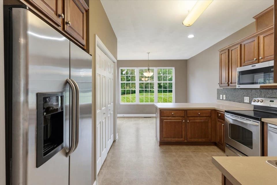 240 Slate Creek Drive NW, photo 11 of 40