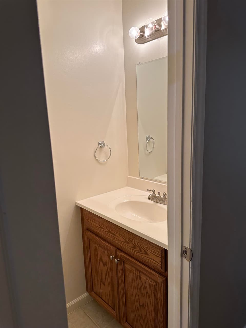 1687 York Drive, photo 12 of 16
