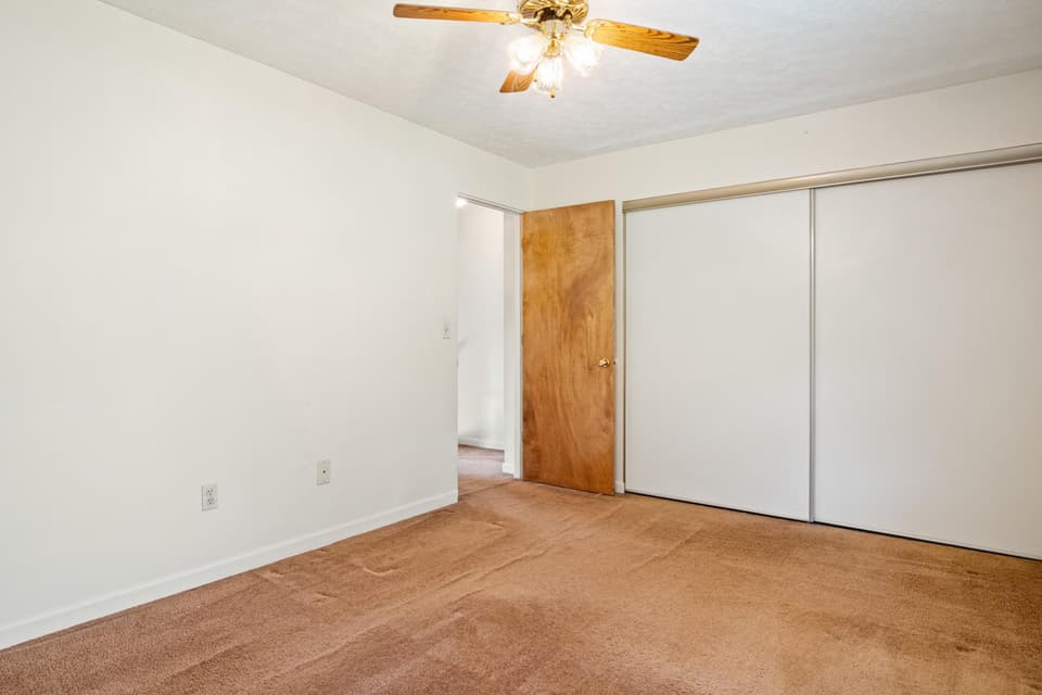 2596 Glade Drive SE, photo 15 of 24