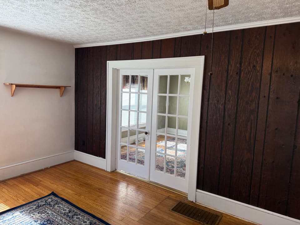 612 E Main St 1, photo 14 of 37