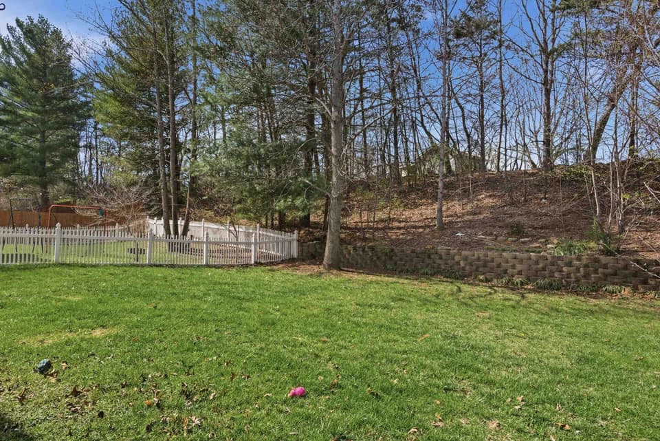 50 Overlook Drive, photo 8 of 36