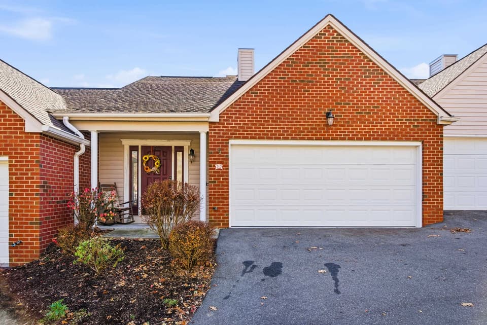 310 Pin Oak Drive, Christiansburg, VA