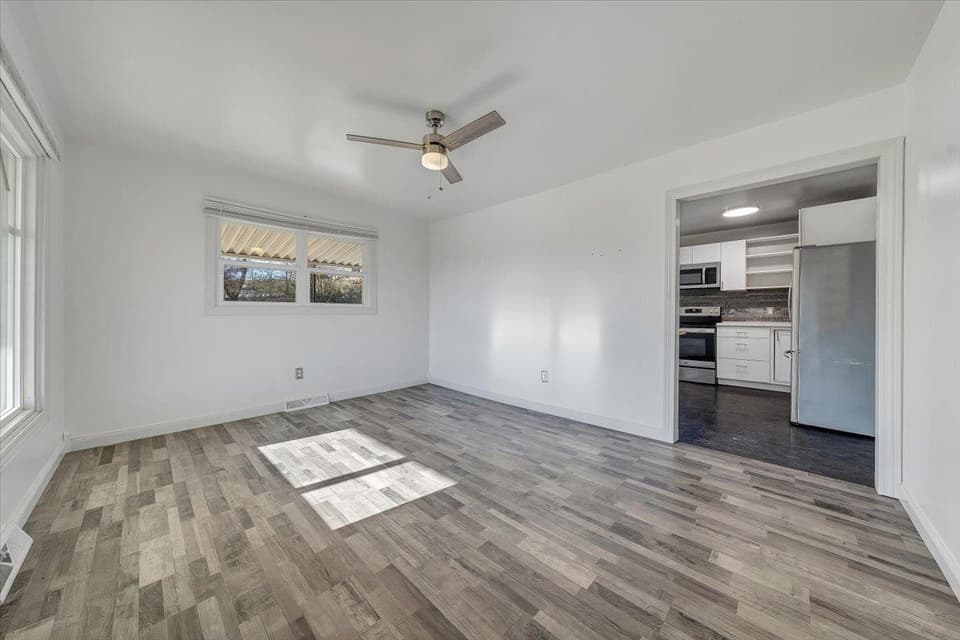2672 Violet Lane, photo 8 of 34