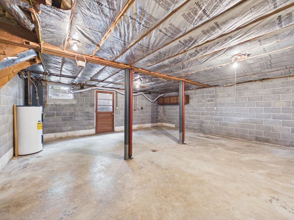 405 Maple Drive SE, photo 28 of 37