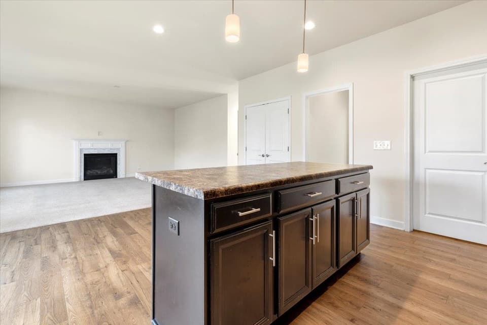 820 Jefferson Circle, photo 32 of 40