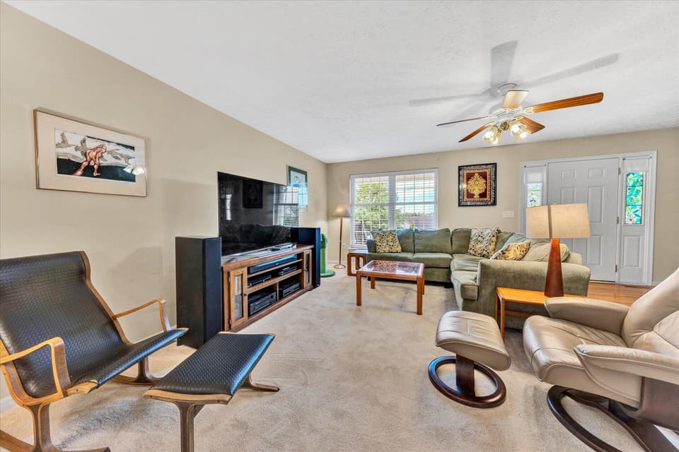 135 Wenn Dr NW, photo 7 of 37