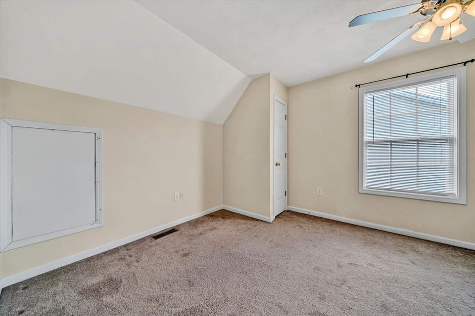 135 Wistaria Drive, photo 22 of 40