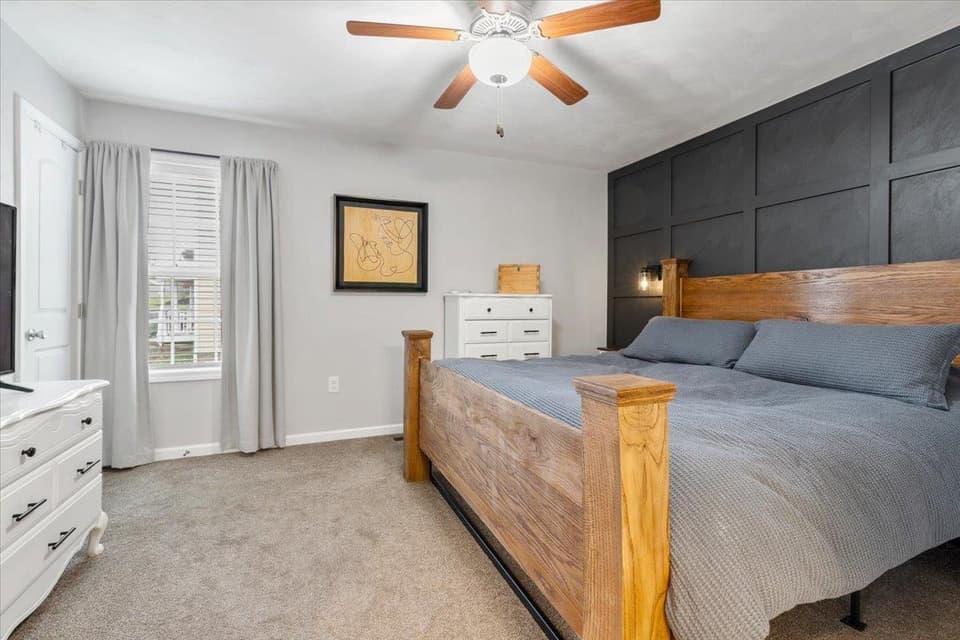 1041 St Clair Lane, photo 23 of 40