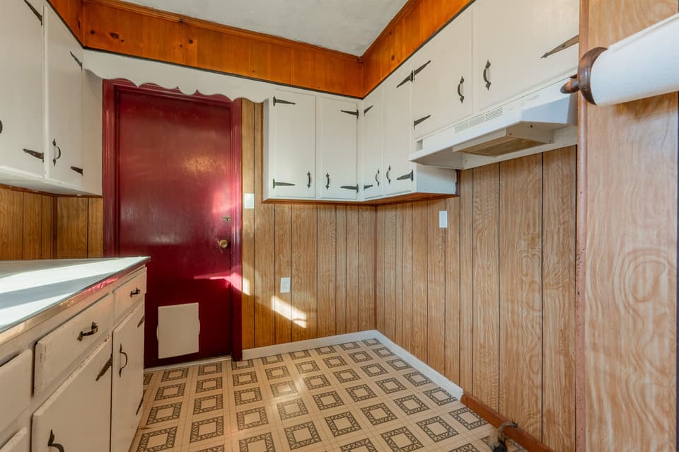 270 Dunlap Drive, photo 12 of 40