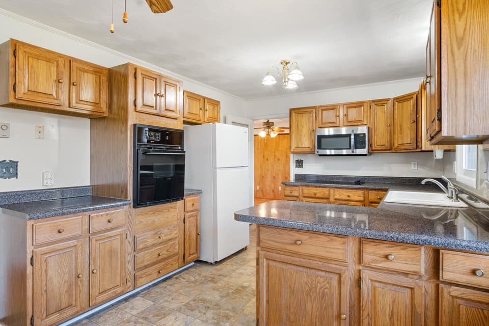 2272 Lupine Lane, photo 37 of 40