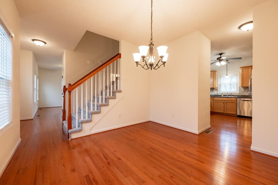 1110 Crosscreek Drive, photo 10 of 40