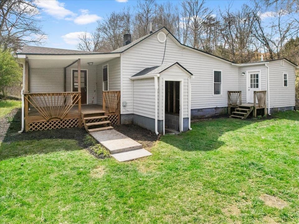 1033 Walton Road, photo 4 of 37