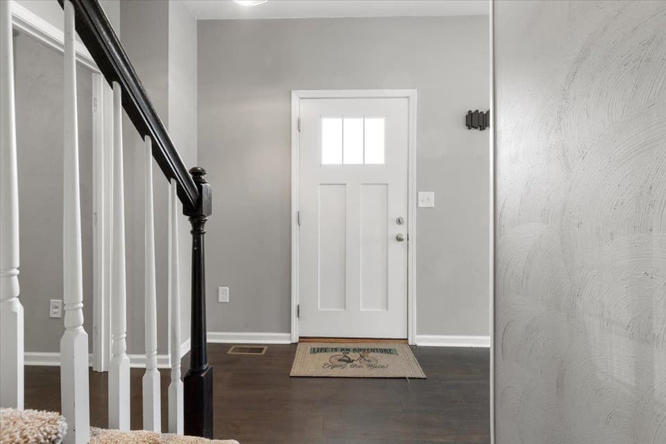 954 Brooklyn Avenue, photo 9 of 40