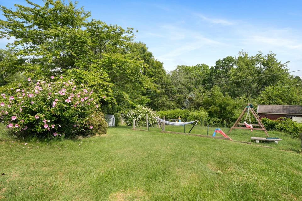 105 Wades Lane, photo 38 of 40