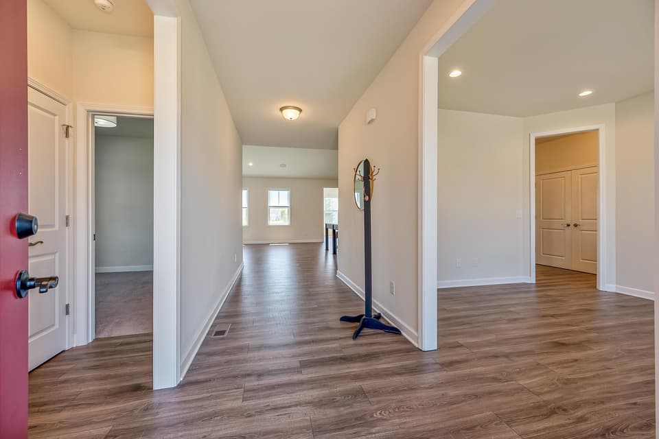 740 Jefferson Circle, photo 7 of 40