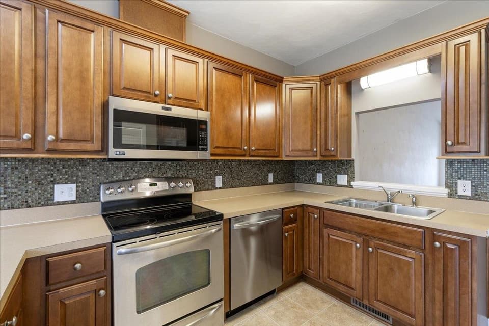 240 Slate Creek Drive NW, photo 14 of 40