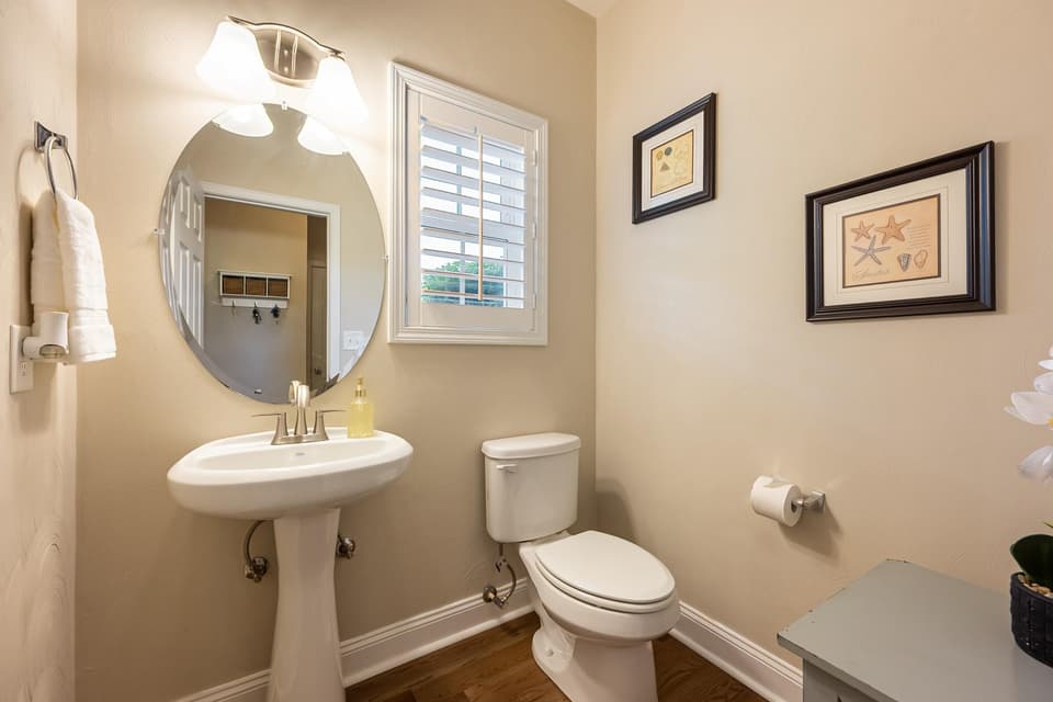 1136 Crosscreek Drive, photo 28 of 40