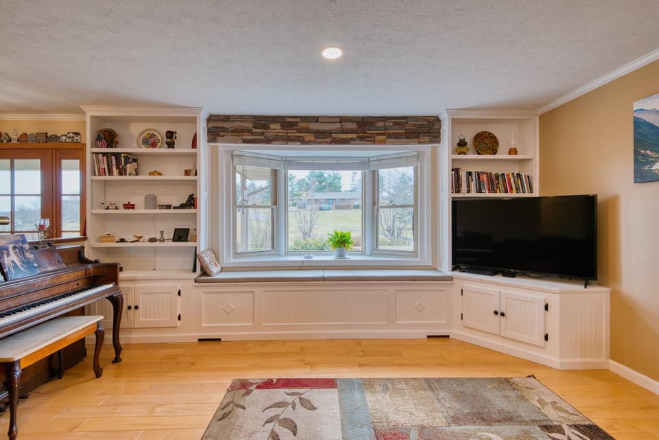 2705 Christiana Court, photo 12 of 40