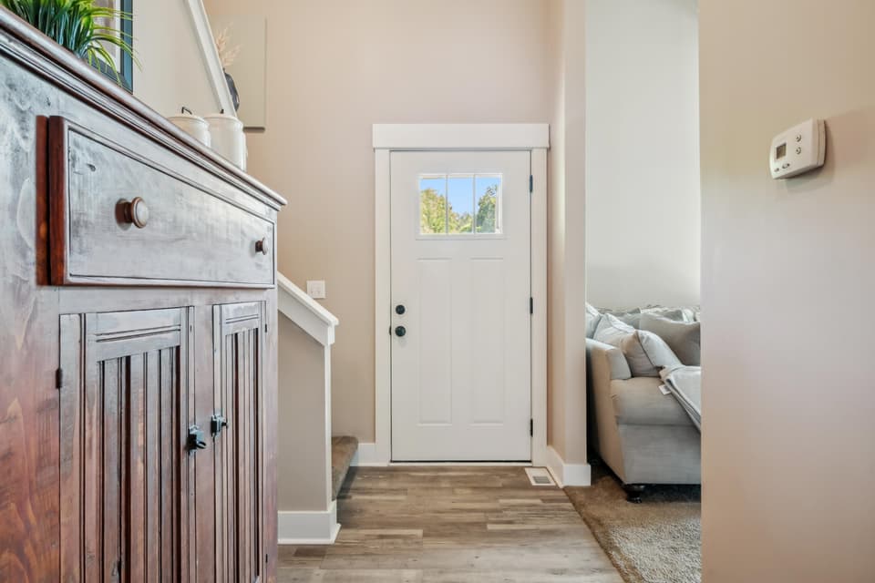 475 Chrisman Street, photo 6 of 40