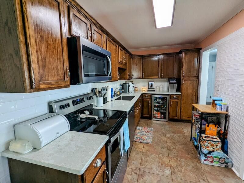403 Lester Street, photo 28 of 38