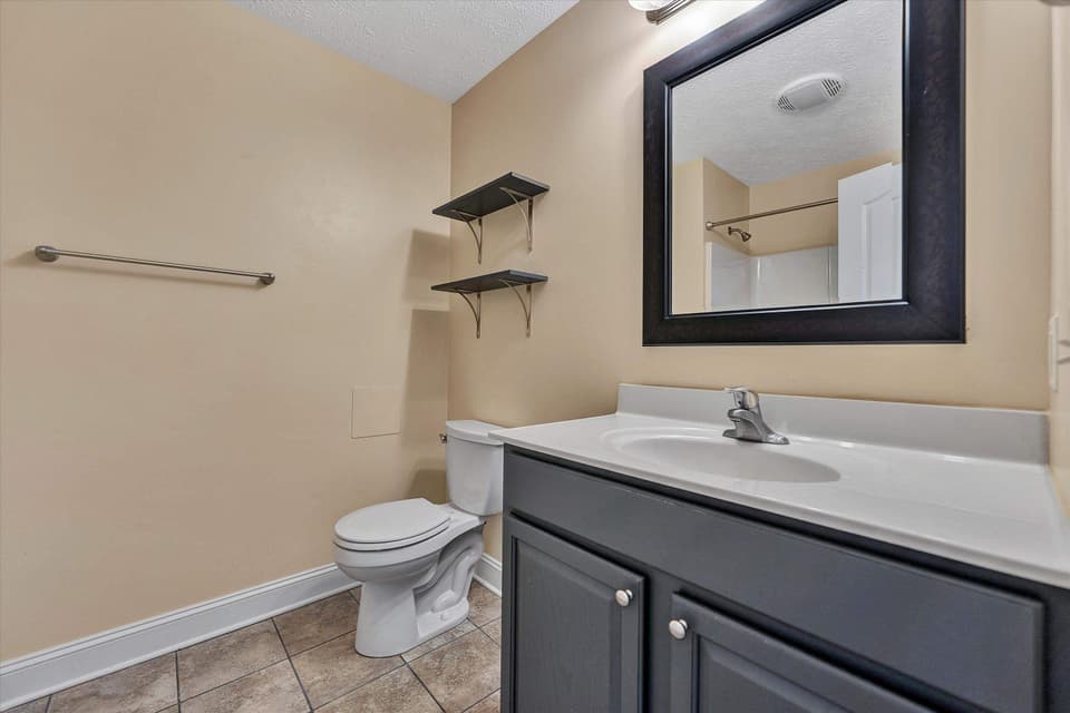 335 Robin Hood Drive, photo 24 of 40