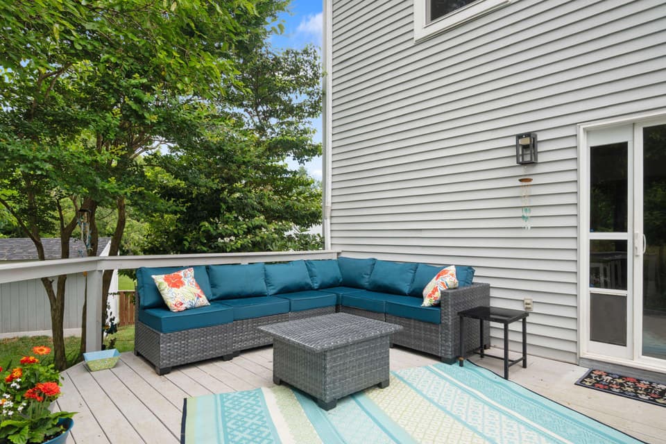 395 Warren Street, photo 8 of 40