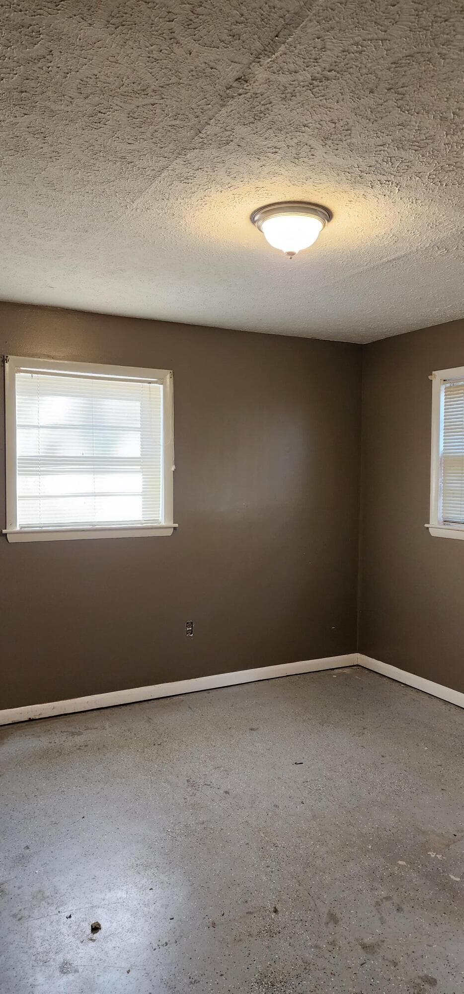 1370 Roanoke Street, photo 15 of 24