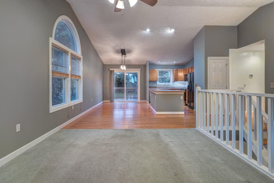 535 Capitol Way, photo 8 of 40