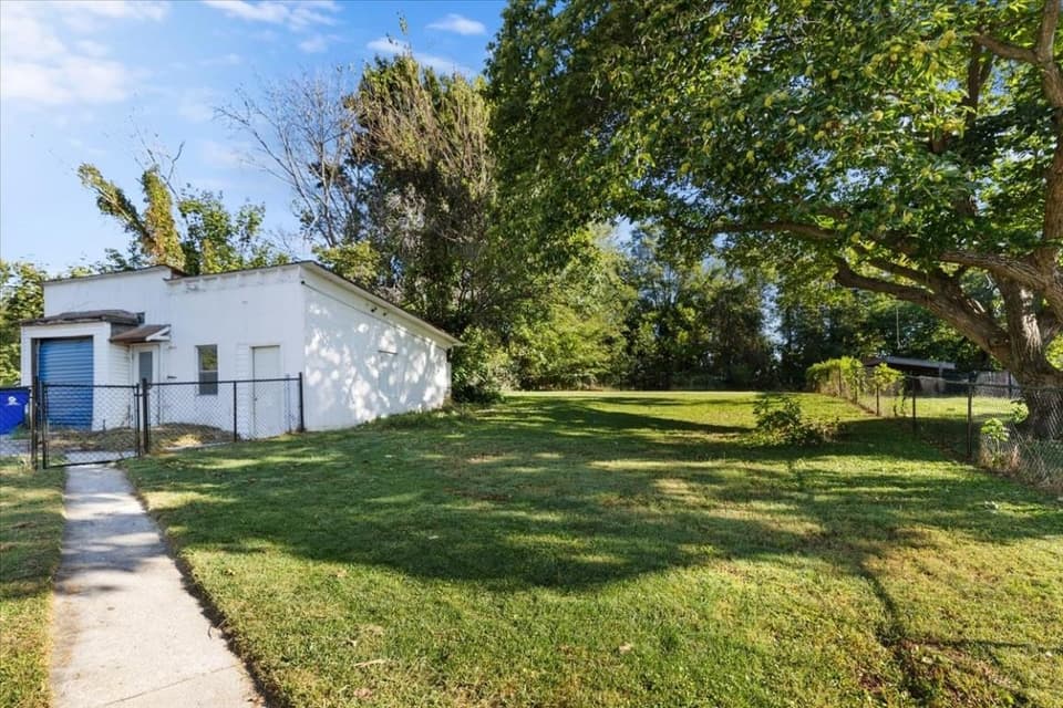 930 Forest Street, photo 26 of 36