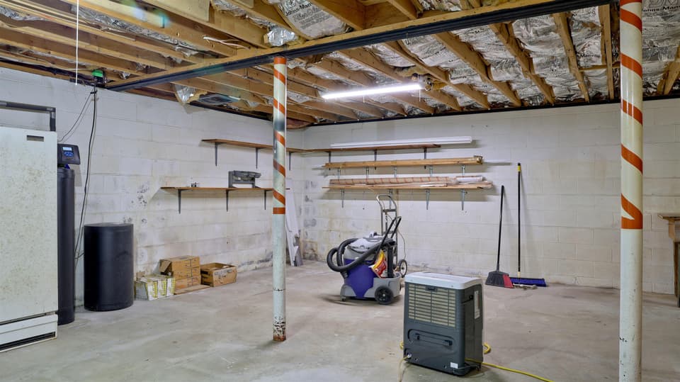 2611 Kings Court, photo 33 of 40