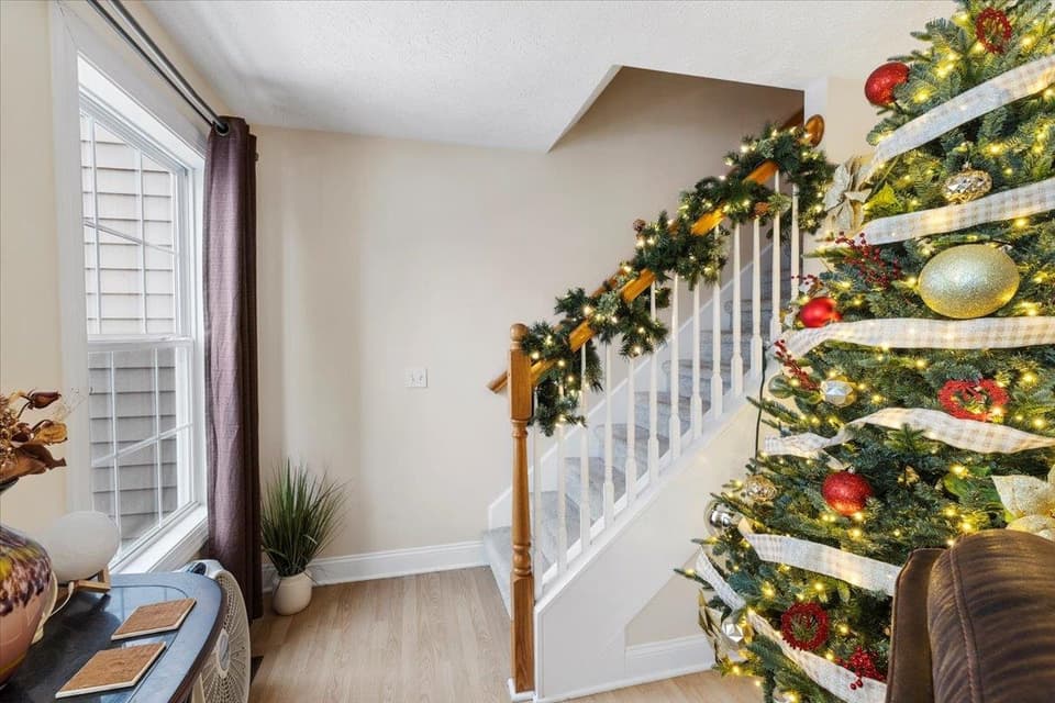 910 Oak Tree Boulevard, photo 20 of 40
