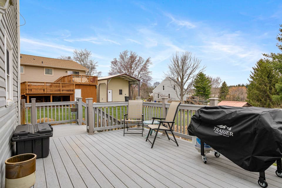 145 Windmill Ridge Road E, photo 10 of 40