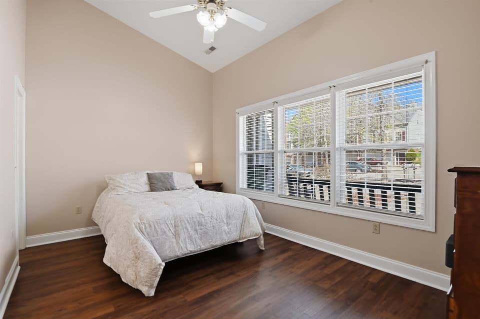 460 Silver Leaf Drive, photo 17 of 27