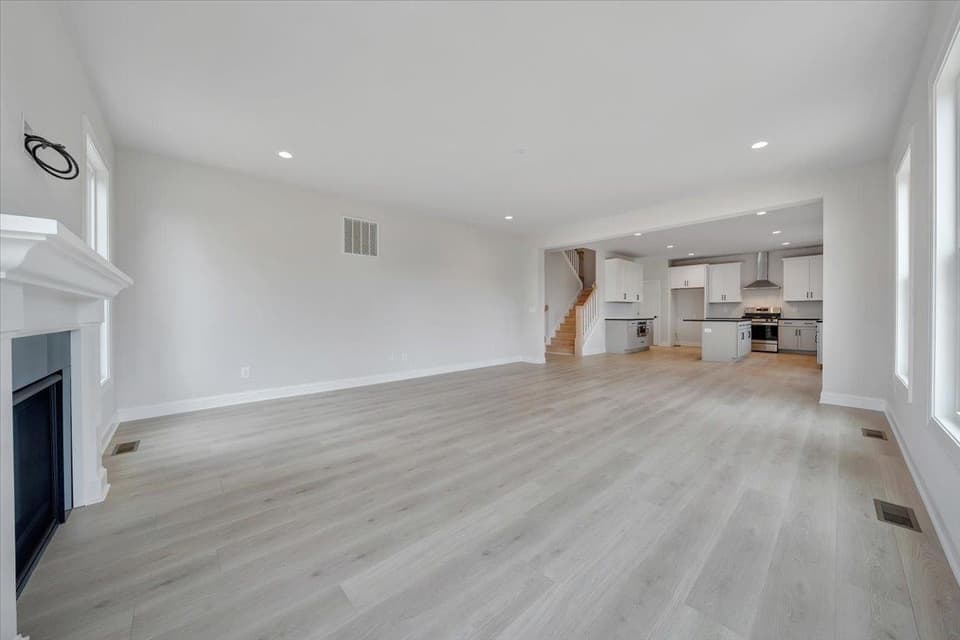 974 Round Meadow Drive, photo 16 of 40