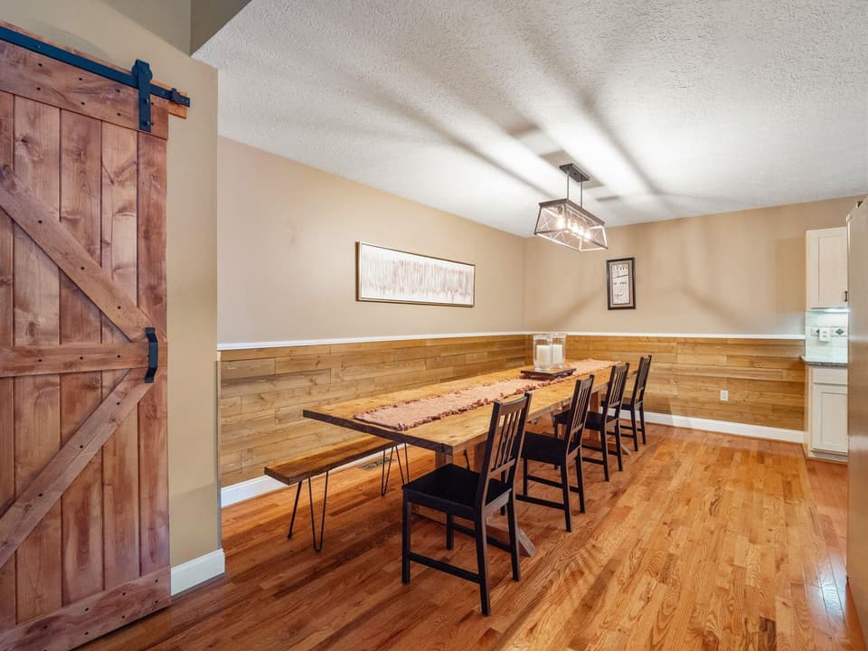 390 Gold Leaf Drive, photo 5 of 40