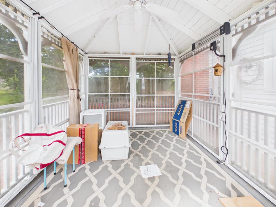 100 Alleghany Street SE, photo 7 of 40