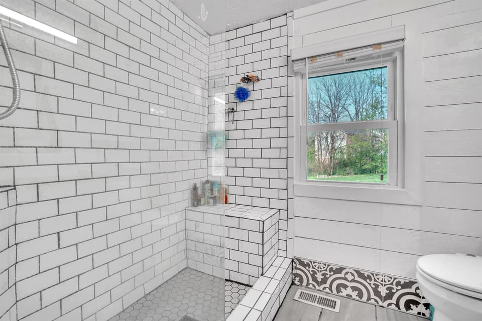 513 Craig Street, photo 22 of 32