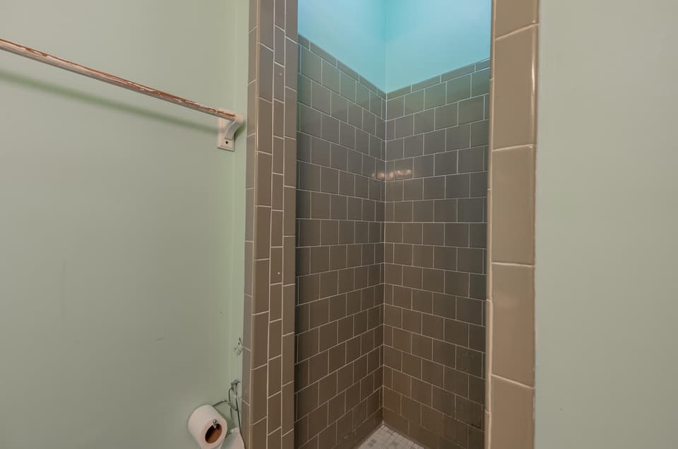 1265 Chestnut Drive, photo 14 of 40