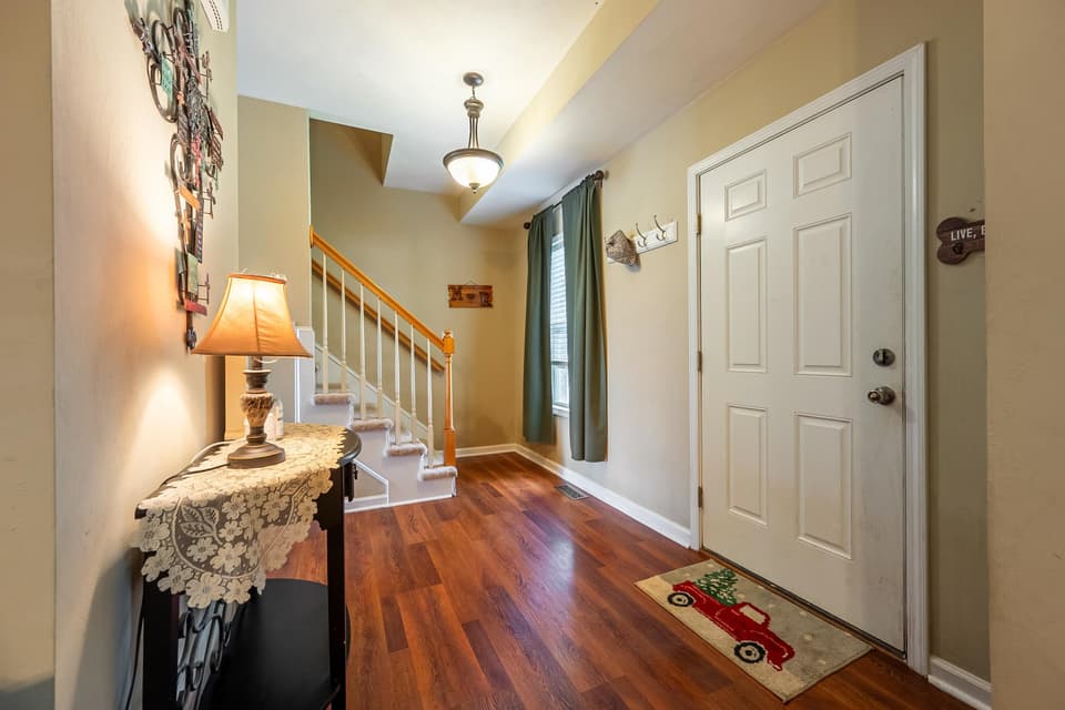 175 Wistaria Drive, photo 4 of 40