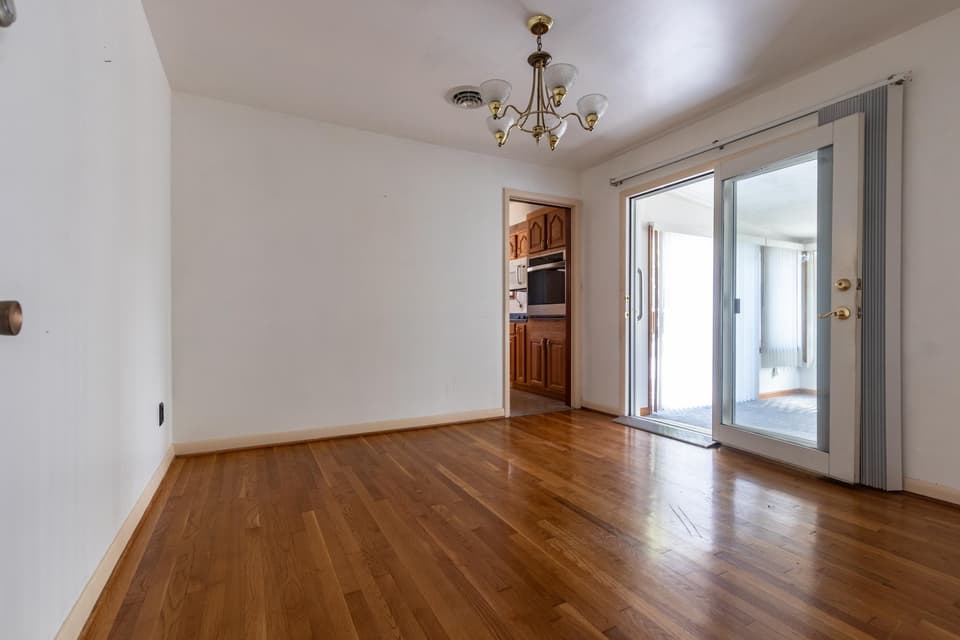 185 Overhill Road SE, photo 9 of 40