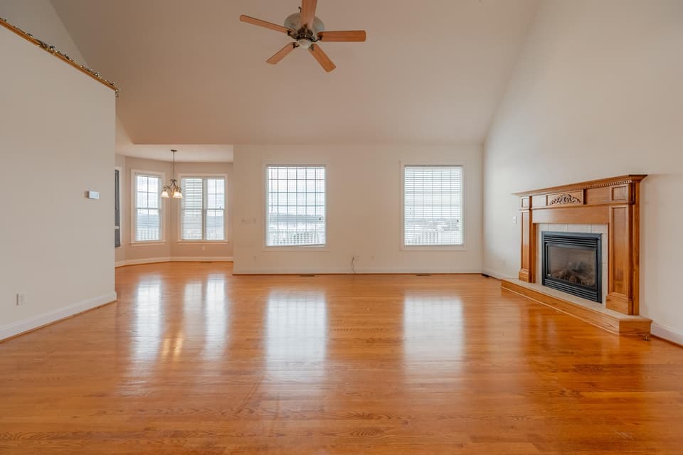 1125 Falcon Run, photo 15 of 40