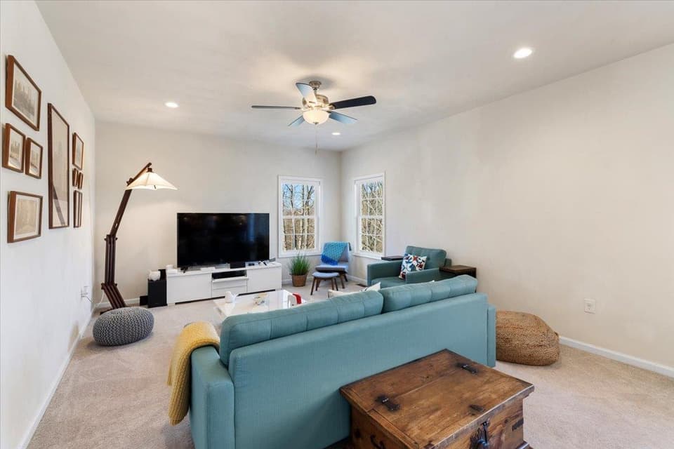 1140 Crosscreek Drive, photo 10 of 40