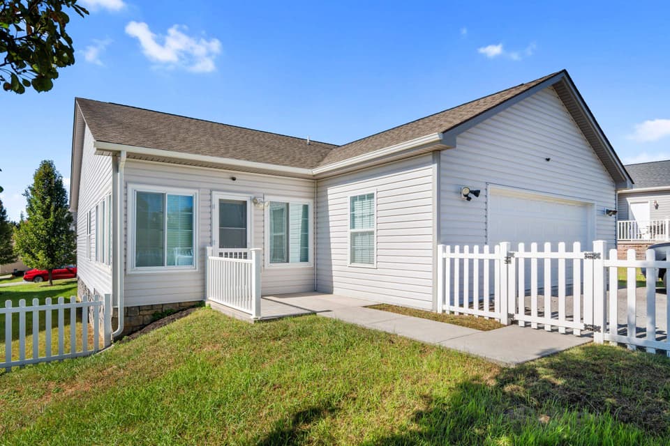 1842 Cub Circle NW, Christiansburg, photo 3