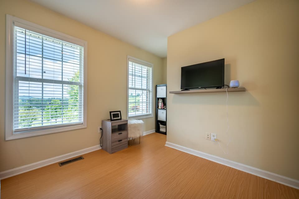 435 Majestic Drive, photo 16 of 26