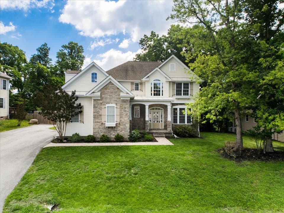 1044 Green Ridge Road, photo 2 of 40