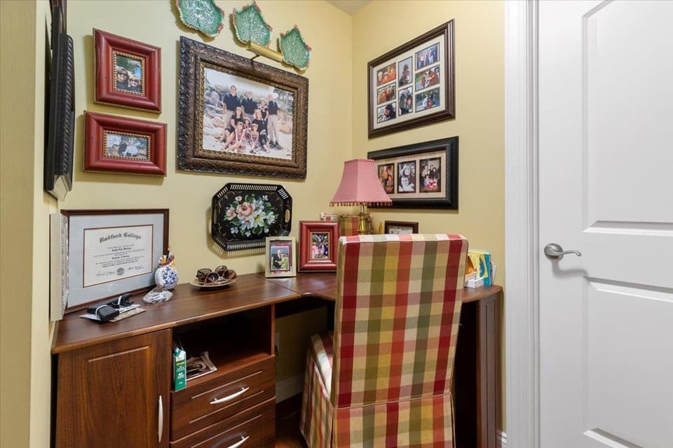 190 Revolution Circle Unit 374, photo 17 of 40